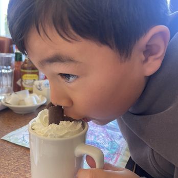 Bill's Café - Breakfast & Brunch Near Me - Pleasanton, California