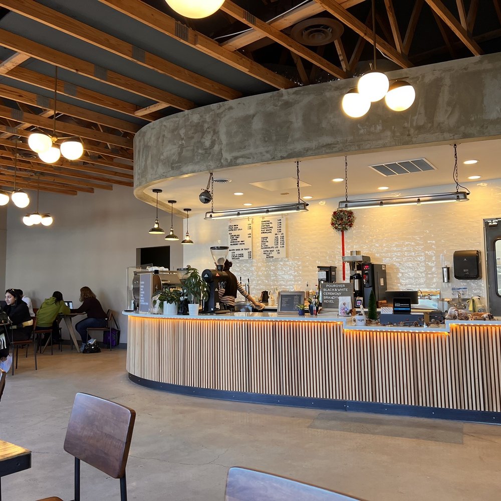 29th Parallel Coffee - Vienna - Inside - Coffee & Tea Near Me - Vienna, Virginia