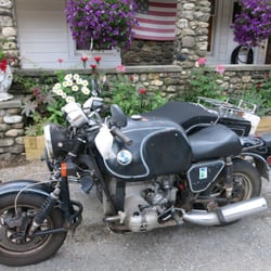 Taconic Wayside Inn - Front of Taconic wayside Inn