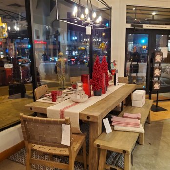 Pottery Barn - Nice table setting - Furniture Stores Near Me - Pasadena, California