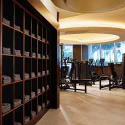 Privai Spa + Fitness - Fitness Center