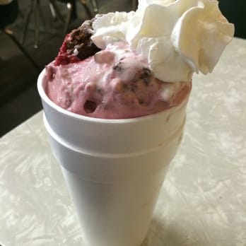 Hi-Mountain - Raspberry pretzel jell-o shake with brownie bits - Burgers Near Me - Kamas, Utah Hi-Mountain - Raspberry pretzel jell-o shake with brownie bits - Burgers Near Me - Kamas, Utah