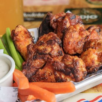 Cold Beers & Cheeseburgers - the BEST Chicken Wings! - Sports Bars Near Me - Phoenix, Arizona Cold Beers & Cheeseburgers - the BEST Chicken Wings! - Sports Bars Near Me - Phoenix, Arizona