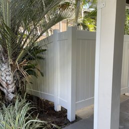 New fence from the front. New fence from the front.