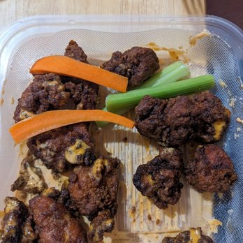 Glory Days Grill - 27.00 for burned chicken wings and soggy fries.  Complete RIP OFF! - Sports Bars Near Me - Riverview, Florida