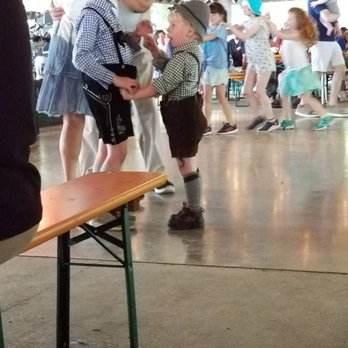 Boylston Schul-Verein - Lots of guests young and old dress for the annual festivals. - Social Clubs Near Me - Walpole, Massachusetts