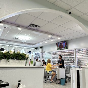 US Nails - Nail Salons Near Me - Blue Springs, Missouri