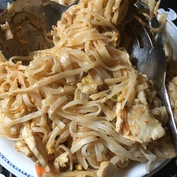 Spicy Bangkok Cafe - Peanut curry noodles - Thai Near Me - Allen Park, Michigan