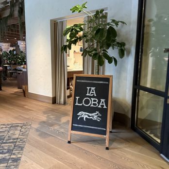 La Loba - Spanish Near Me - Seattle, Washington