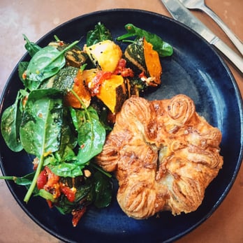 Black Star Pastry - Lamb Shank & Red Wine Pie with Salad - Patisserie/Cake Shop Near Me - Rosebery, NSW Black Star Pastry - Lamb Shank & Red Wine Pie with Salad - Patisserie/Cake Shop Near Me - Rosebery, NSW