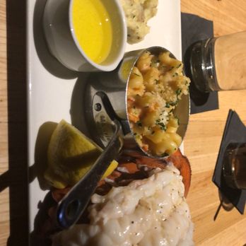 Devon Seafood & Steak - Seafood Near Me - Oakbrook Terrace, Illinois