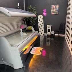 FH Studio And Cafe - Tanning bed