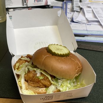 Mary Brown’s - Big Mary - Fast Food Near Me - Toronto, Ontario
