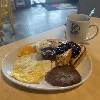Two Chicks - 1/2 Almond French Toast Combo - Breakfast & Brunch Near Me - Reno, Nevada