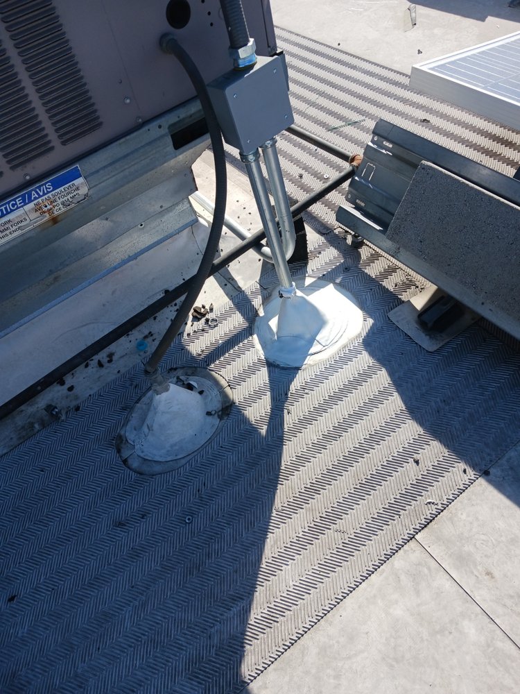 Slide of Bigfoot Roofing