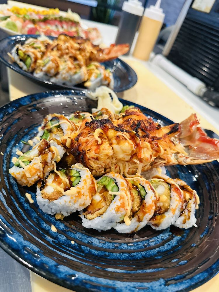 MAKS Asian Kitchen & Sushi