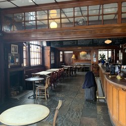 Rose & Crown - Pub in the morning. After breakfast