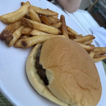 La Côte - Kids burger - Mediterranean Near Me - Miami Beach, Florida