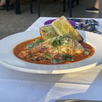 Crocodile Restaurant & Bar - Bars Near Me - Santa Barbara, California