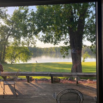 Hooker's Resort - Wisconsin River - American Near Me - Poynette, Wisconsin