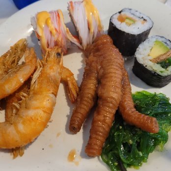 Golden Buffet & Grill - Chicken feet and seaweed salad with some sushi and shrimps - Chinese Near Me - Alexandria, Virginia