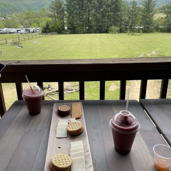 Tennessee Mountain View Winery - Wine slushees and cheese board - Wineries Near Me - Sevierville, Tennessee Tennessee Mountain View Winery - Wine slushees and cheese board - Wineries Near Me - Sevierville, Tennessee