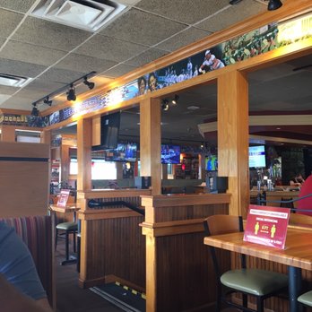 Applebee's Grill + Bar - Environment - Sports Bars Near Me - Waycross, Georgia
