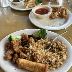 Lee's China Inn - General Tso chicken, pot stickers, crab wontons