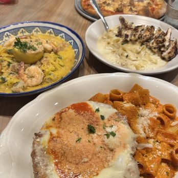Melo's Italian Table - Salsicca Pizza Chicken Parmigiana Shrimp Scampi Fettucine Alfredo - Pasta Shops Near Me - Walnut Creek, California Melo's Italian Table - Salsicca Pizza Chicken Parmigiana Shrimp Scampi Fettucine Alfredo - Pasta Shops Near Me - Walnut Creek, California