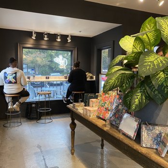 Read Shop - Seating area - Bookstores Near Me - Atlanta, Georgia