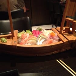 Izumi - Sashimi boot, zoals je ziet goede porties. 16 euro. Heerlijk