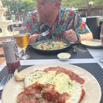 Le Onde Ristorante - Pollo alla Parmigiana e Manicotti Dinner and Orecchiette con Rapini e Salsiccia Dinner - Italian Near Me - Elkins Park, Pennsylvania Le Onde Ristorante - Pollo alla Parmigiana e Manicotti Dinner and Orecchiette con Rapini e Salsiccia Dinner - Italian Near Me - Elkins Park, Pennsylvania