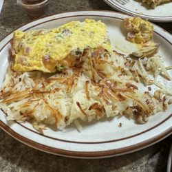 Moore's Family Restaurant - Omelette and hashbrowns