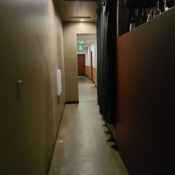 Camp 4  - Bathrooms - Wine Bars Near Me - Modesto, California