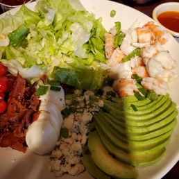 Sad excuse for what used to be an amazing cobb salad