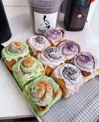 San & Wolves Bakeshop by null