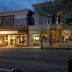 Lee Chamber of Commerce - Twisted Orchard T-Shirt Company in Down Town Lee, Mass