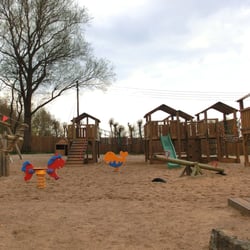 Spielplatz Buddelschiff am Brodtener Ufer