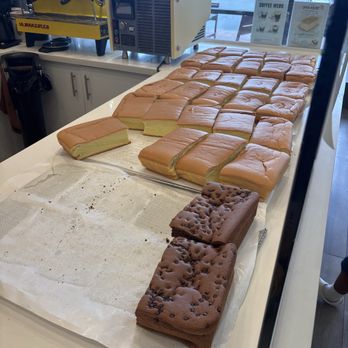 Cheesetella - Cheesetella original - Desserts Near Me - Irvine, California