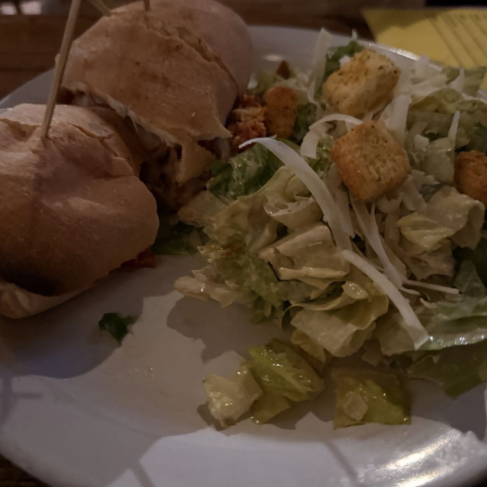 Taos Tap Room - Pollo Parmesan - Pizza Near Me - Taos, New Mexico