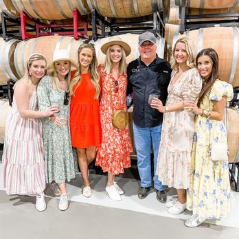 19th Hole Wine Tours - Wine Tours Near Me - Fredericksburg, Texas 19th Hole Wine Tours - Wine Tours Near Me - Fredericksburg, Texas
