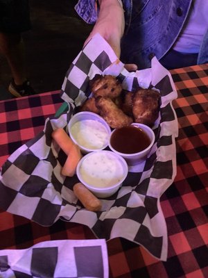 Shine Square Pub by null