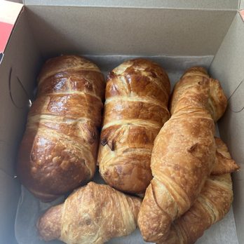 Munchkins Donuts Shop - Bakeries Near Me - Covina, California Munchkins Donuts Shop - Bakeries Near Me - Covina, California