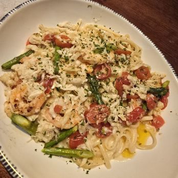 Red Lobster - Crab and shrimp pasta - Seafood Near Me - San Antonio, Texas Red Lobster - Crab and shrimp pasta - Seafood Near Me - San Antonio, Texas