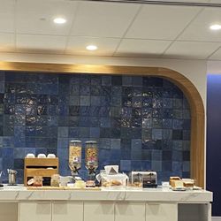 Air France Lounge - Breakfast