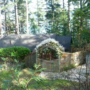 Laughing Moon Farm - Guest Houses Near Me - Eastsound, Washington Laughing Moon Farm - Guest Houses Near Me - Eastsound, Washington