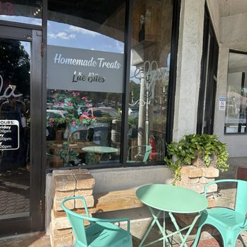 Ella Cafe - Coffee & Tea Near Me - Plantation, Florida