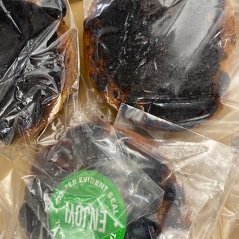 Upper Crust Pizzeria - Burnt cookies - Pizza Near Me - Lexington, Massachusetts