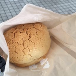 Pineapple bun Pineapple bun