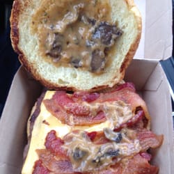 Wendy's - Bacon Portabella Melt on Brioche! Utterly disappointing. Eugh. Big mistake.